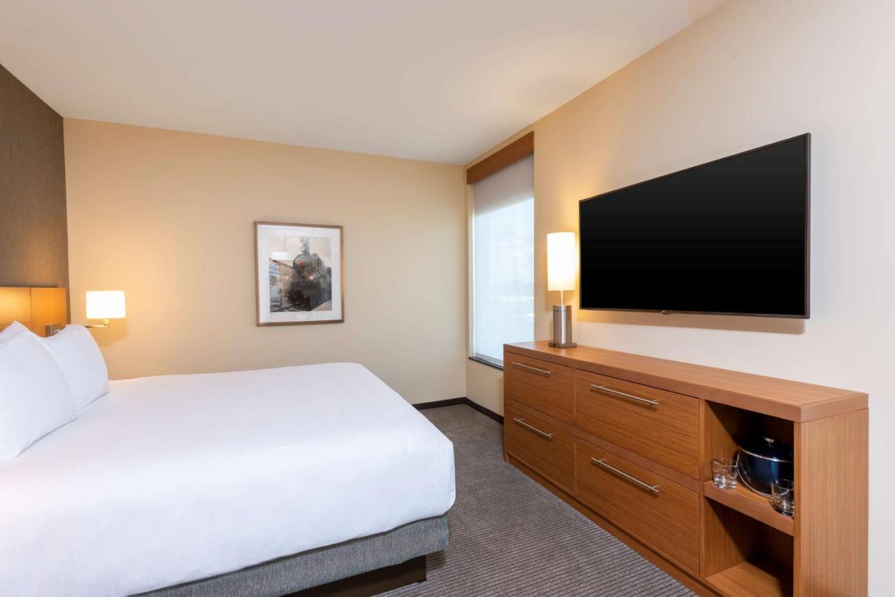 Hyatt Place Flint/Grand Blanc Екстер'єр фото