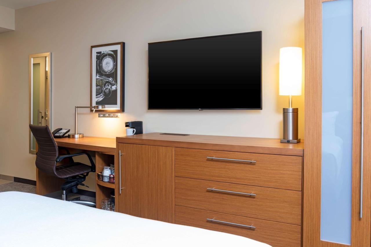 Hyatt Place Flint/Grand Blanc Екстер'єр фото